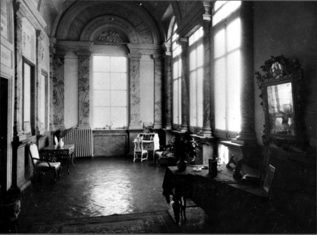 <strong>L’Orecchio di Giano 2020<br /></strong>Jan Jiracek von Arnim al Salotto Helbig<br /><br />> RINVIATO